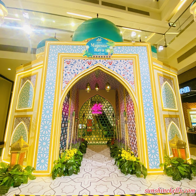 Majestic Raya, Avenue K Shopping Mall, Avenue K, Islamic-influenced architecture, Taj Mahal, reflecting pool, raya decor shopping mall, lifestyle