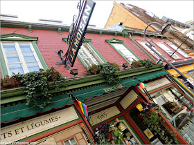 Fachada de la Tienda Épicerie J.A. Moisan en la Ciudad de Quebec