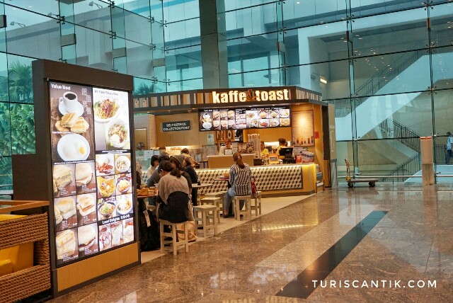  bandara lebih dari sekedar daerah transit Tips Traveling:  5 Aktivitas Asik di Changi Airport 
