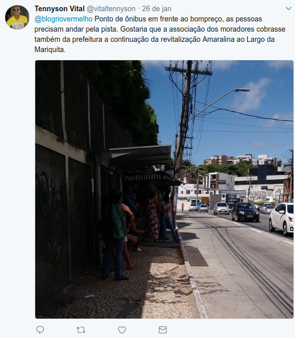 Cidadão cobra solução para ponto de ônibus em frente ao Bompreço 