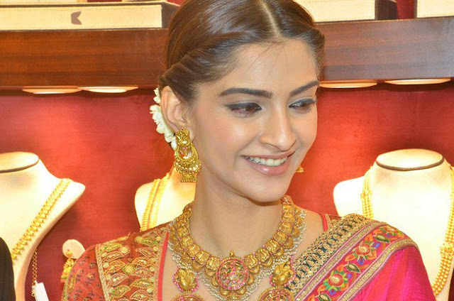 Sonam Kapoor Stills at Kalyan Jewellers Inaguration