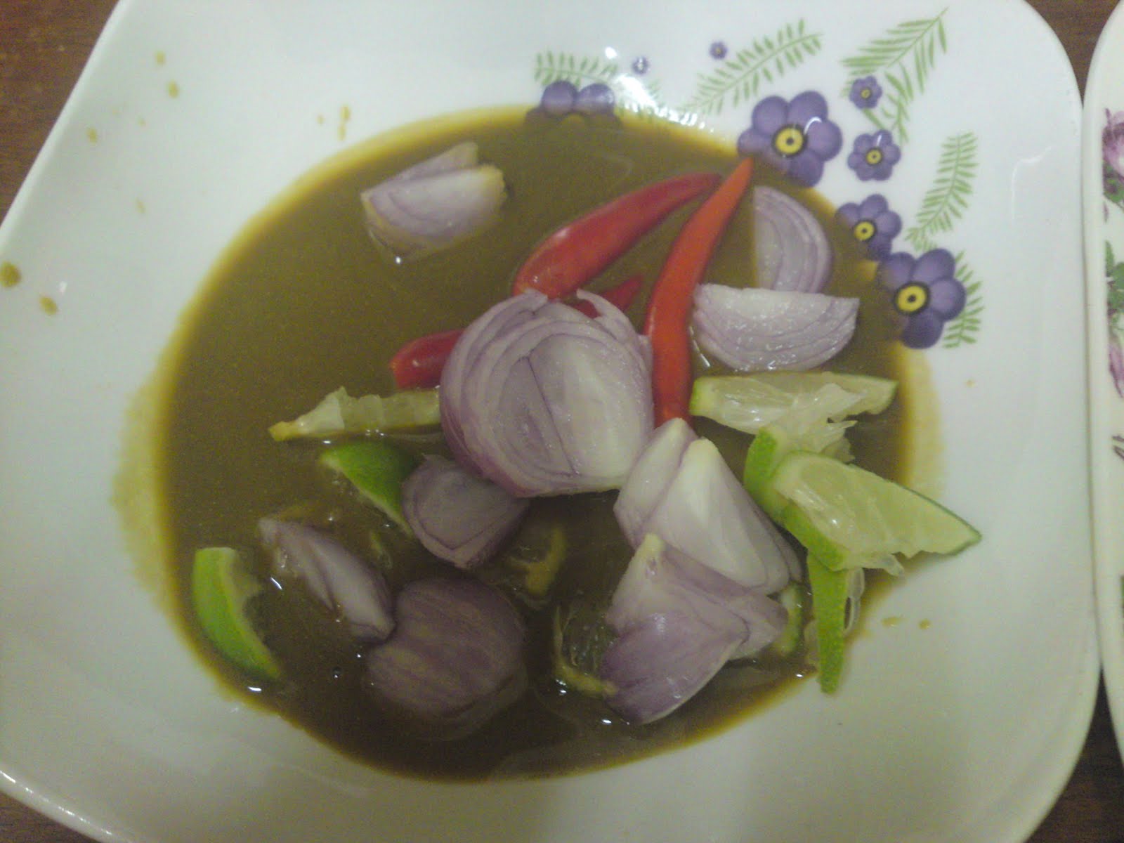 DARI DAPUR ORANG KAMPUNG: TOM YAM AYAM, SAYUR GORENG DAN ...
