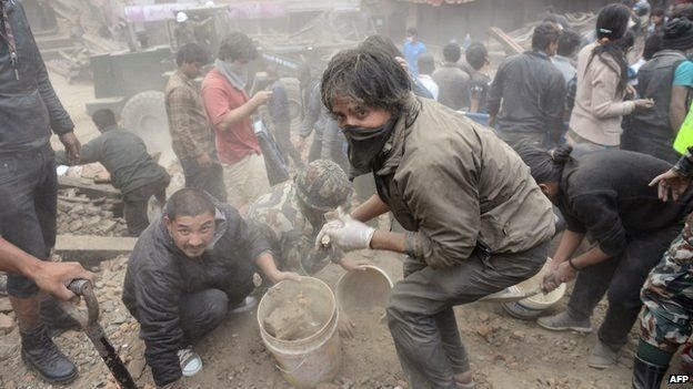 Terremoto Atinge Nepal e India #Fotos