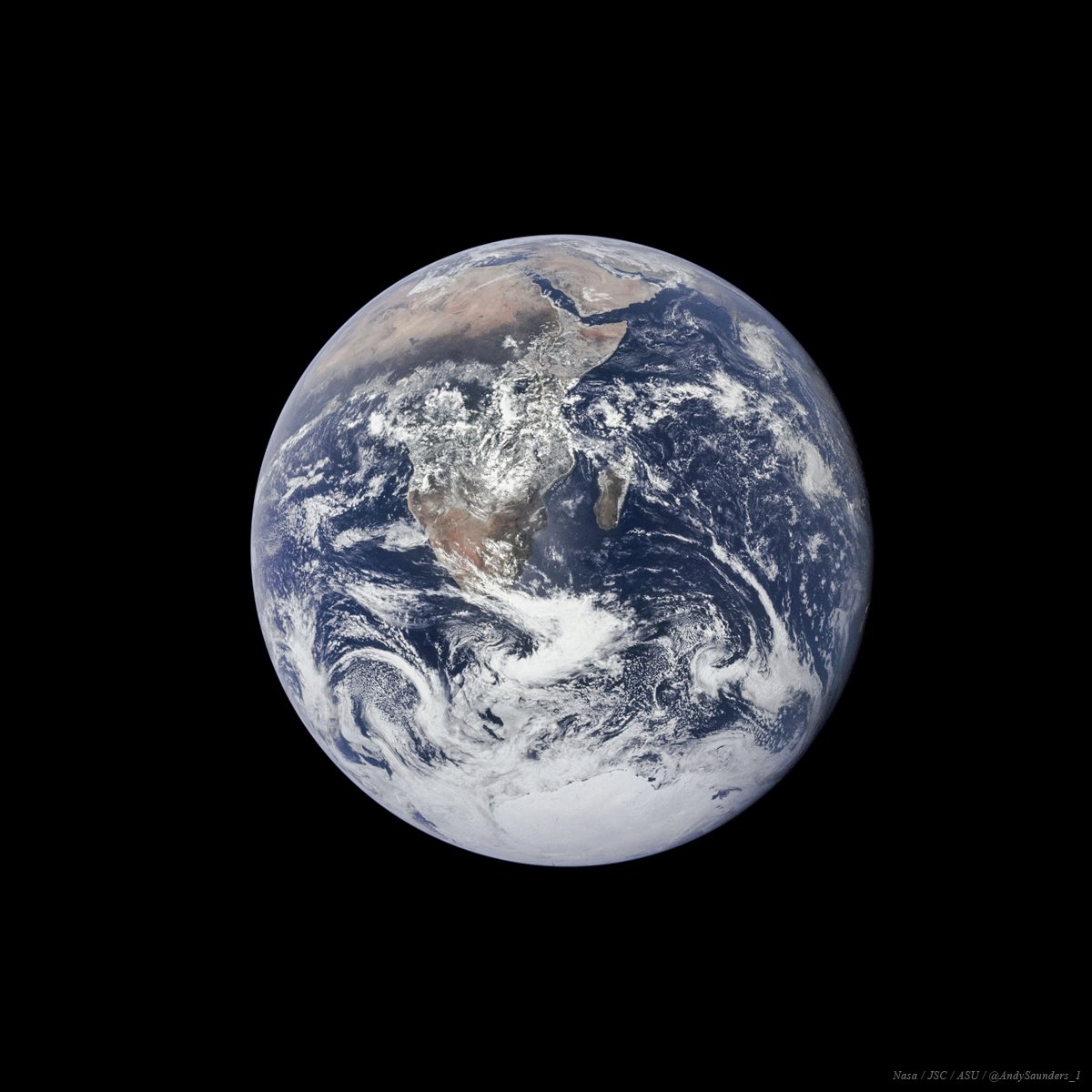 apollo17bluemarble-restored-andy-saunders