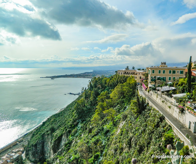 Mirante na Praça do Relógio em Taormina na Sicília