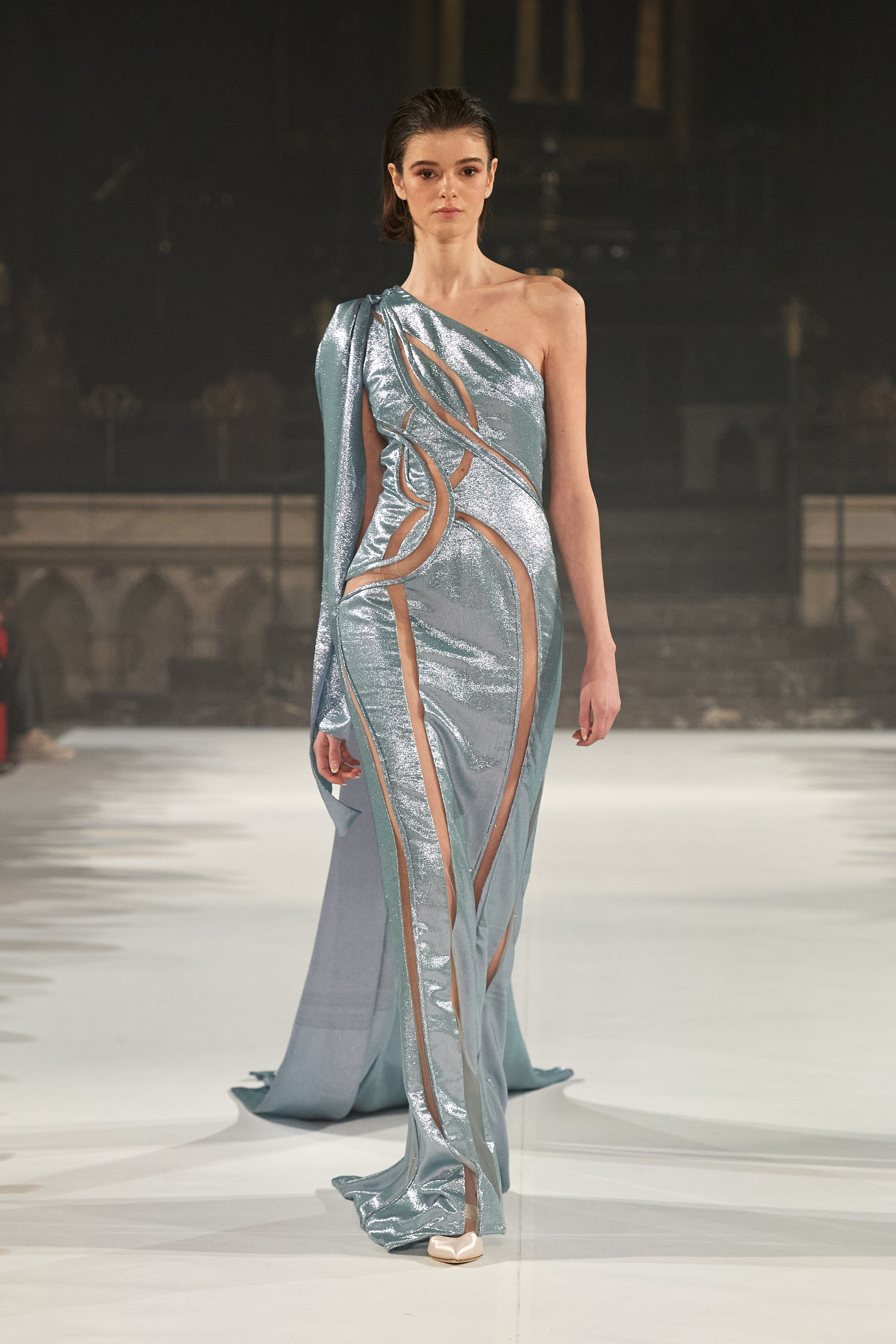 Défilé Fovari Collection couture printemps-été 2023