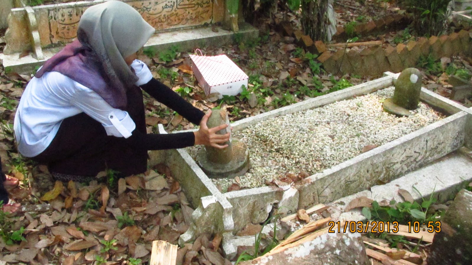 CHE MID: Sayu di Kubur Firdaus