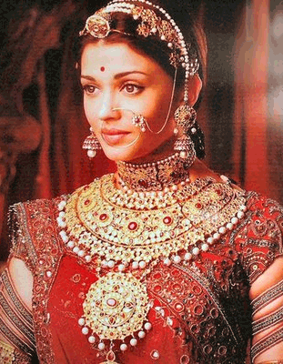 aishwarya rai wedding saree