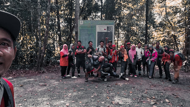 Hiking & Camping di Sepilok Laut Sandakan