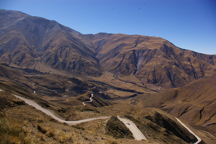 Pique nique au col, avec vue sur la descente.