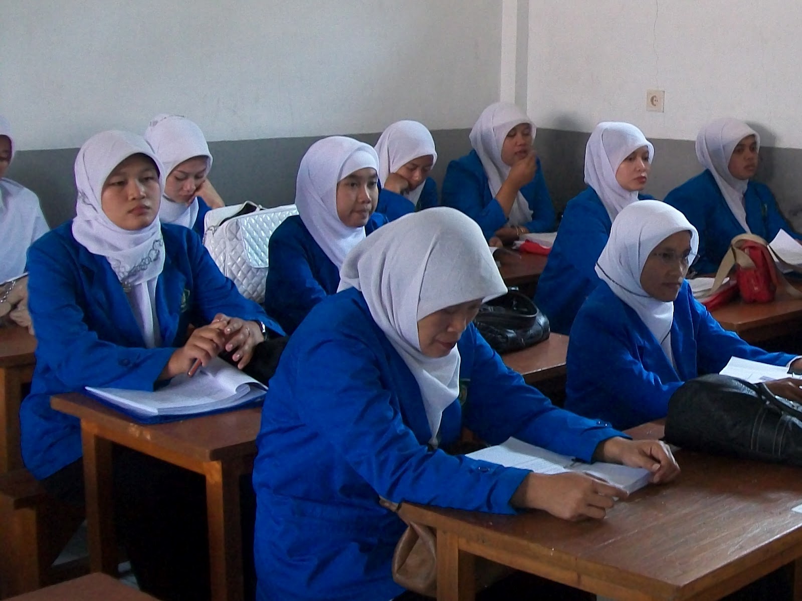 Kuliah PAI Yuk...!: PENDIDIKAN AGAMA ISLAM DI SEKOLAH