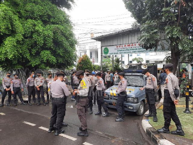 Erwin Kurniawan Akui Terduga Teroris Pernah Datangi Sidang Rizieq Shihab.lelemuku.com.jpg