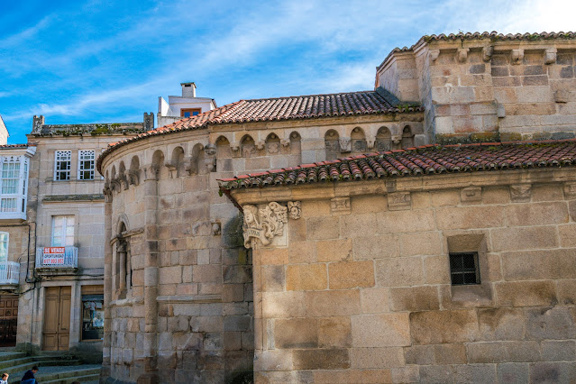 Imagen de las Capillas añadidas de la Iglesia de Santiago