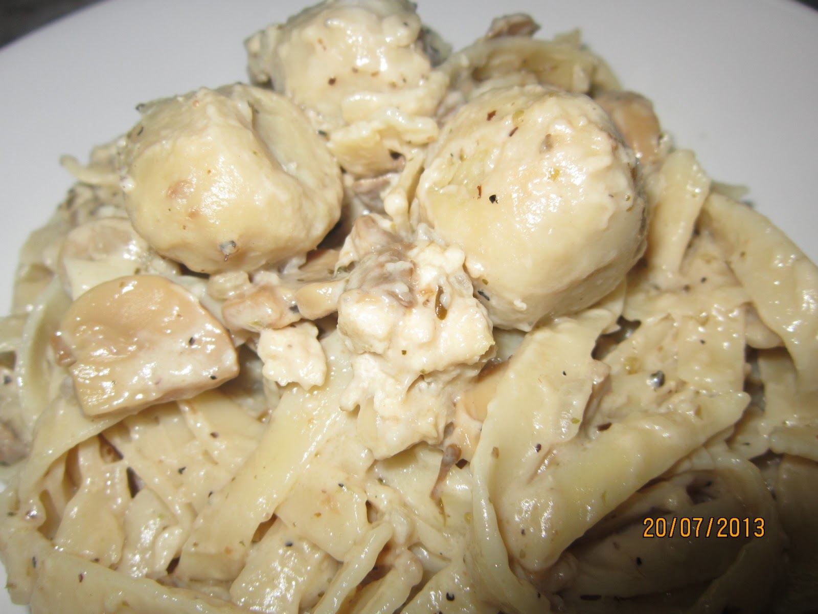 RESEPI CIKGU ANI: FETTUCHINI CREAMY CARBONARA CHICKEN BALL