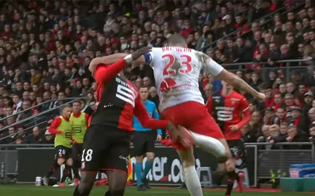 Nîmes defender Anthony Briançon sent off for WWE-style clothesline on Rennes player Eduardo Camavinga