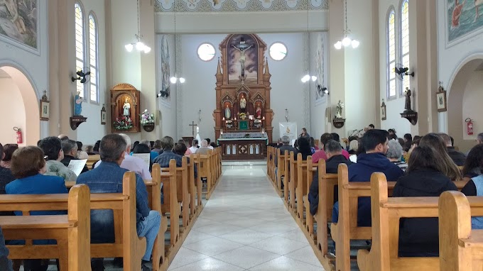 PADRES DA DIOCESE DE CRICIÚMA FAZEM PEREGRINAÇÃO AO SANTUÁRIO DE ALBERTINA