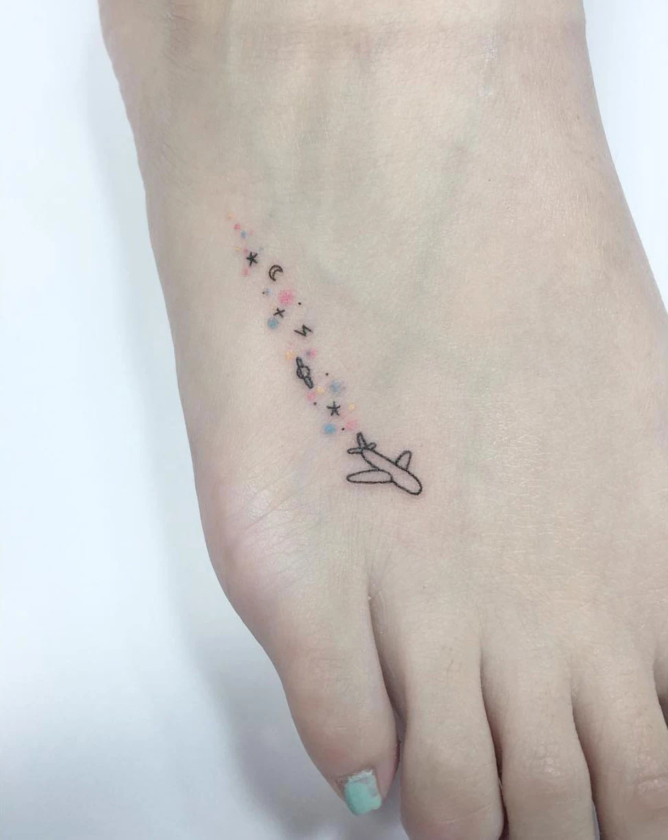 tatuaje pequeño lleno de detalles que lo hacen precioso