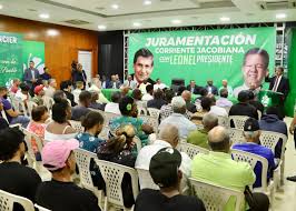 Cientos de dirigentes del PRI se juramentan en la Fuerza del Pueblo, no apoyaran intento de reeleccion de Abinader