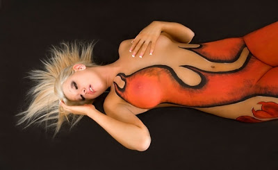 Body Painting: Figure painting as a cartoon body
