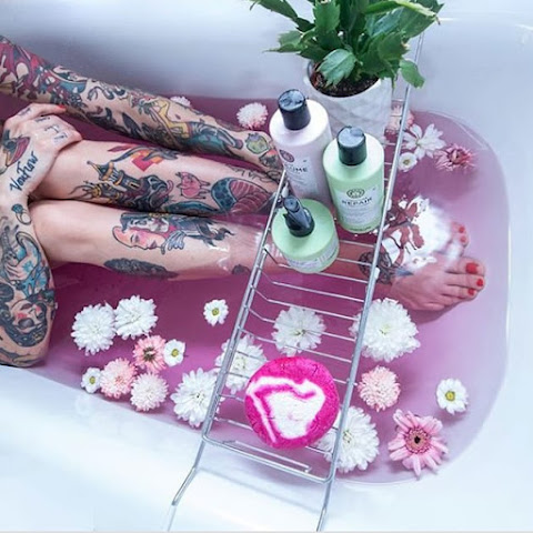 Model And Tattooed Mommy Nena Von Flow's Picture Perfect Feed