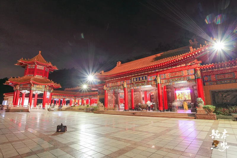 道教總廟三清宮｜鳥瞰梅花湖蘭陽平原夜晚景致｜宜蘭夜景｜宜蘭冬山浪漫夜景