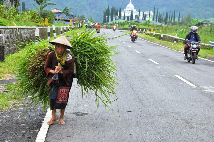 Awas Ada Pungli di Jalan Tembus Tawangmangu - Magetan