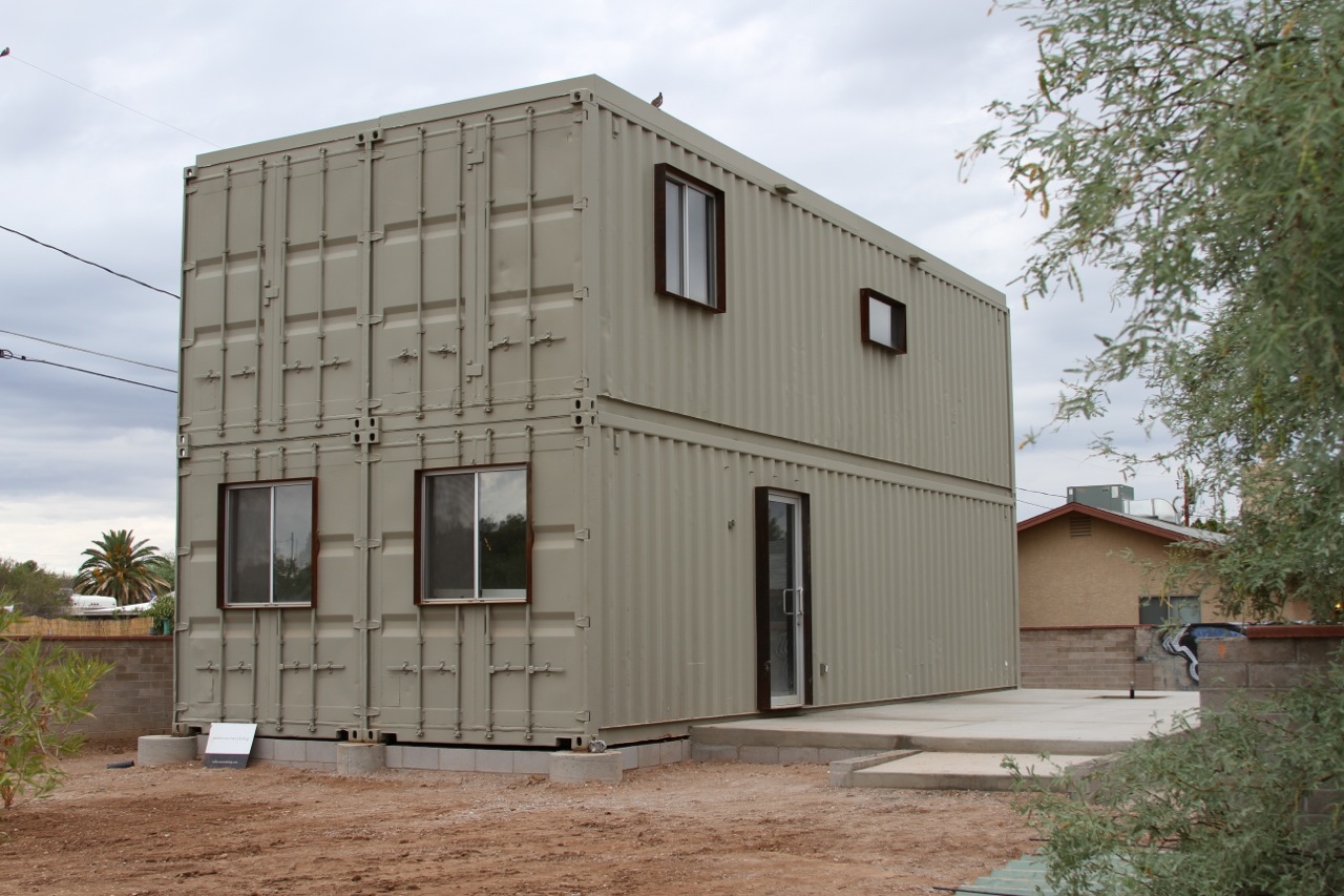 Touch the wind: Tucson Steel Shipping Container House