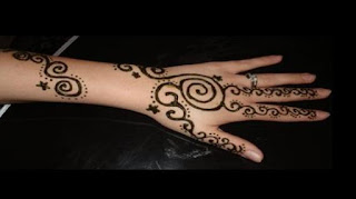 how-to-remove-mehndi-from-hands-instantly