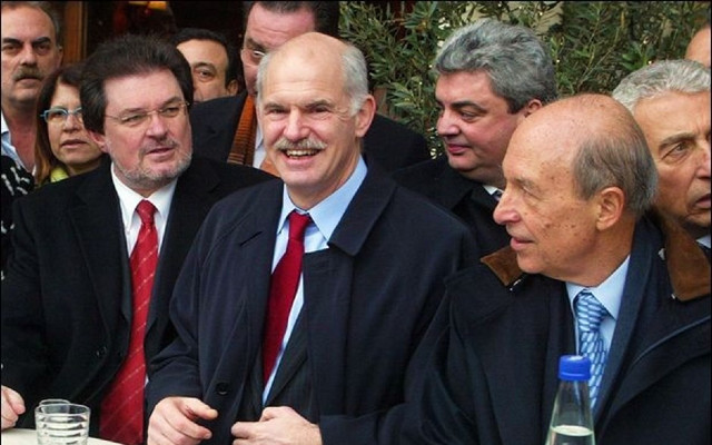 Επίθεση στην κυβέρνηση για την πολιτική της στα περιβαλλοντικά ζητήματα εξαπέλυσε ο πρόεδρος του ΠΑΣΟΚ Γιώργος Παπανδρέου με το μήνυμά του προς το συνέδριο Athens Summit 2008 για την κλιματική αλλαγή και την ενεργειακή ασφάλεια.
