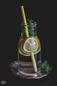 16 korzyści zdrowotnych picia rano ciepłej wody z cytryną