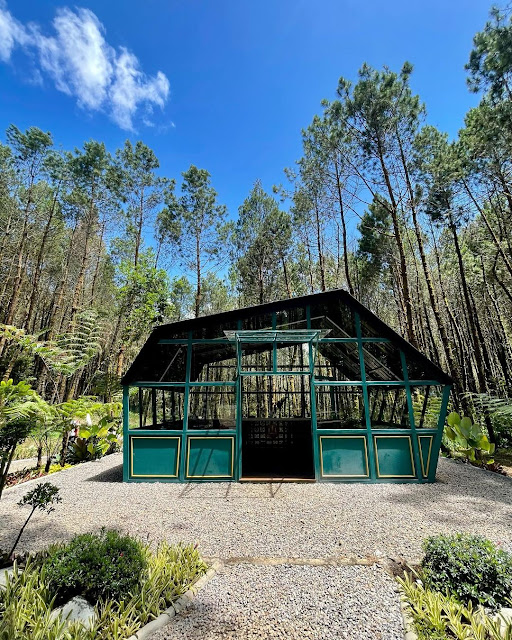 Tangkal Pinus Jayagiri Lembang Jam Buka