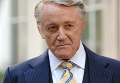 Robert Vaughn_22