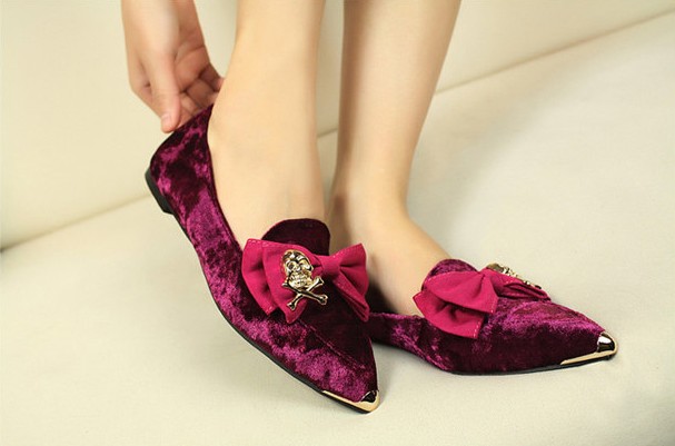 2013 Retro Metal Skull Bow Casual Shoes Suede Pointed Flat