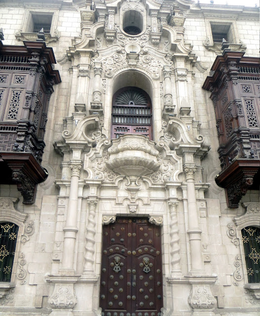 Palacio Arzobispal de Lima - Entrada Principal