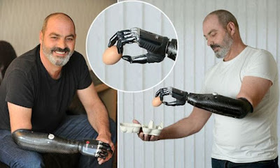  The Terminator Hand