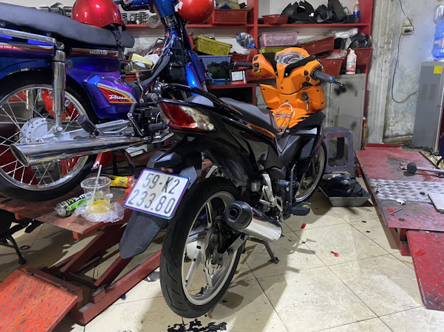 Sơn nhựa nhám xe Honda Winner màu cam cực đẹp