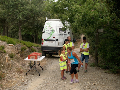 Avituallament sota mateix del Puig de la Guàrdia