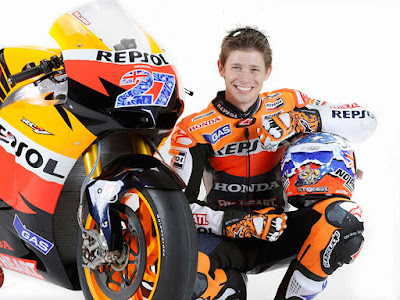 Honda_RC212V_2011_Repsol_Casey_Stonner_02_1024x768