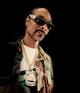 Snoop Dogg Shares Thoughts On Viral Video Of Nigerian Man With Unique Wavy Hairstyle (Video)