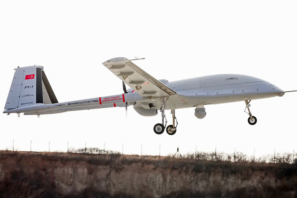 Turquía completó con éxito el primer vuelo del nuevo drone armado Bayraktar TB3