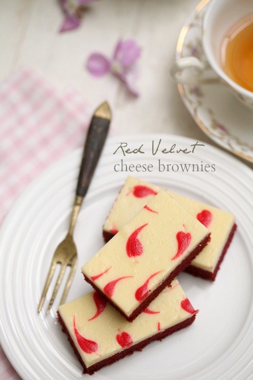 Red Velvet Cheese Brownies - masam manis