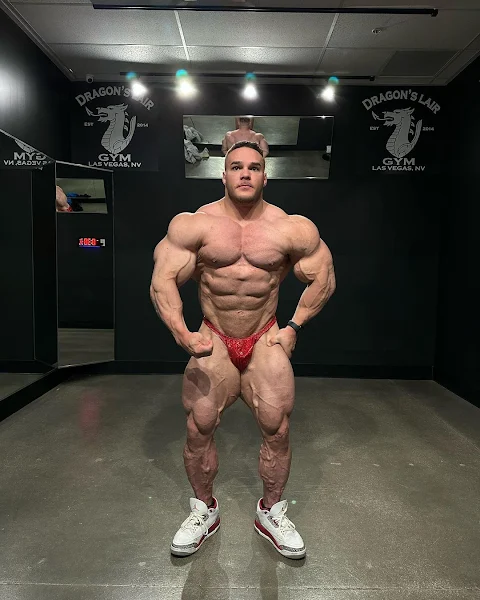 Nick Walker IFFB Bodybuilder Posing April 2023