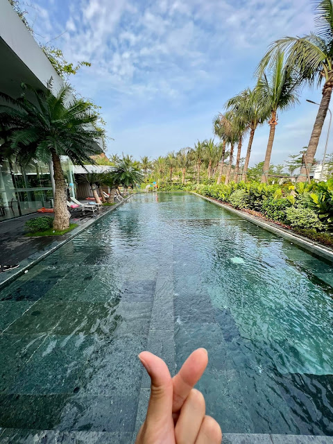 bể bơi tại Flamingo Venus Resort