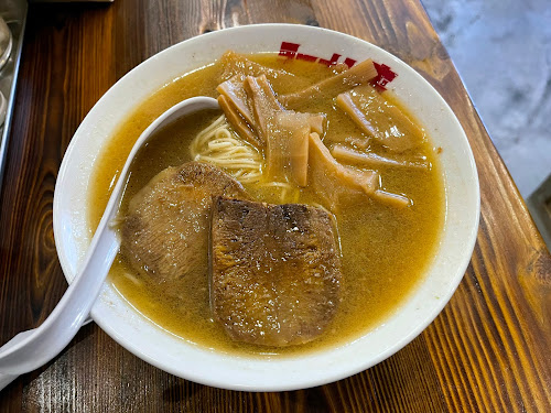 Ramen Kureba Tsim Sha Tsui (拉麵來) - Ox-tail ramen with beef tongue (牛舌牛尾湯拉麵)