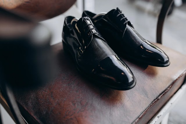 How to Restore The Shine of Black Patent Leather Shoes After it Dulls Over Time