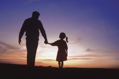 Kisah Mengharukan Pengorbanan Ayah yang Bisu dan Tuli Untuk Putrinya