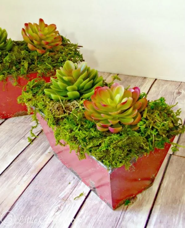 An awesome tutorial for planting faux succulents by 3 Little Greenwoods for DIY beautify
