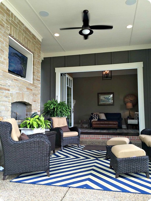 outdoor hearth room
