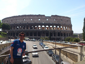 Lado de fora do Coliseu - Roma - Itália