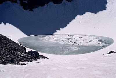 Roopkund, Misteri Danau Tengkorak Di Himalaya [ www.BlogApaAja.com ]